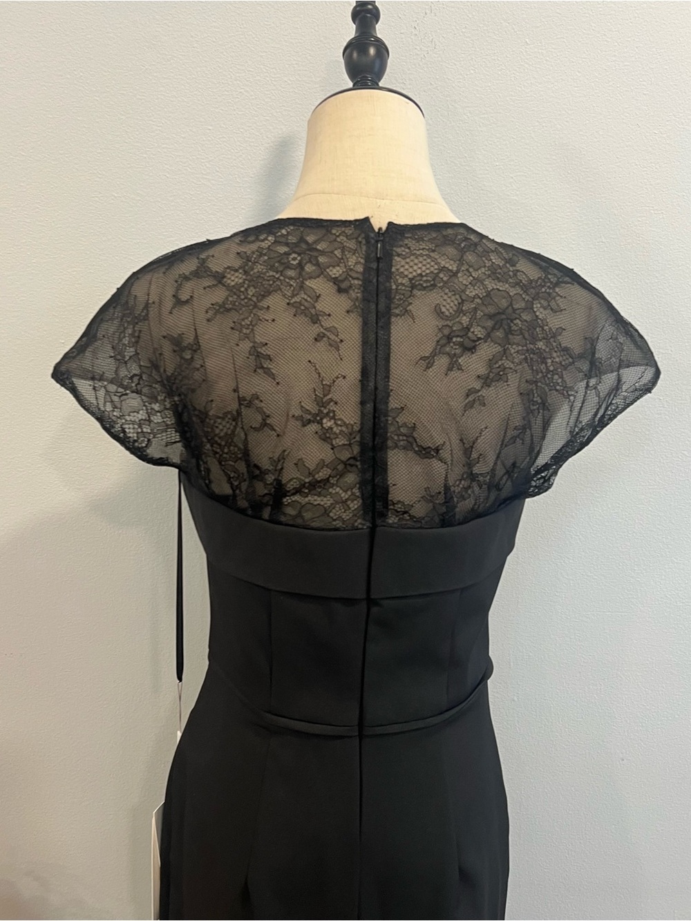 Mac Duggal Black Sheer Lace Illusion Crepe Cap Sleeve Midi Cocktail Dress - Picture 13 of 17
